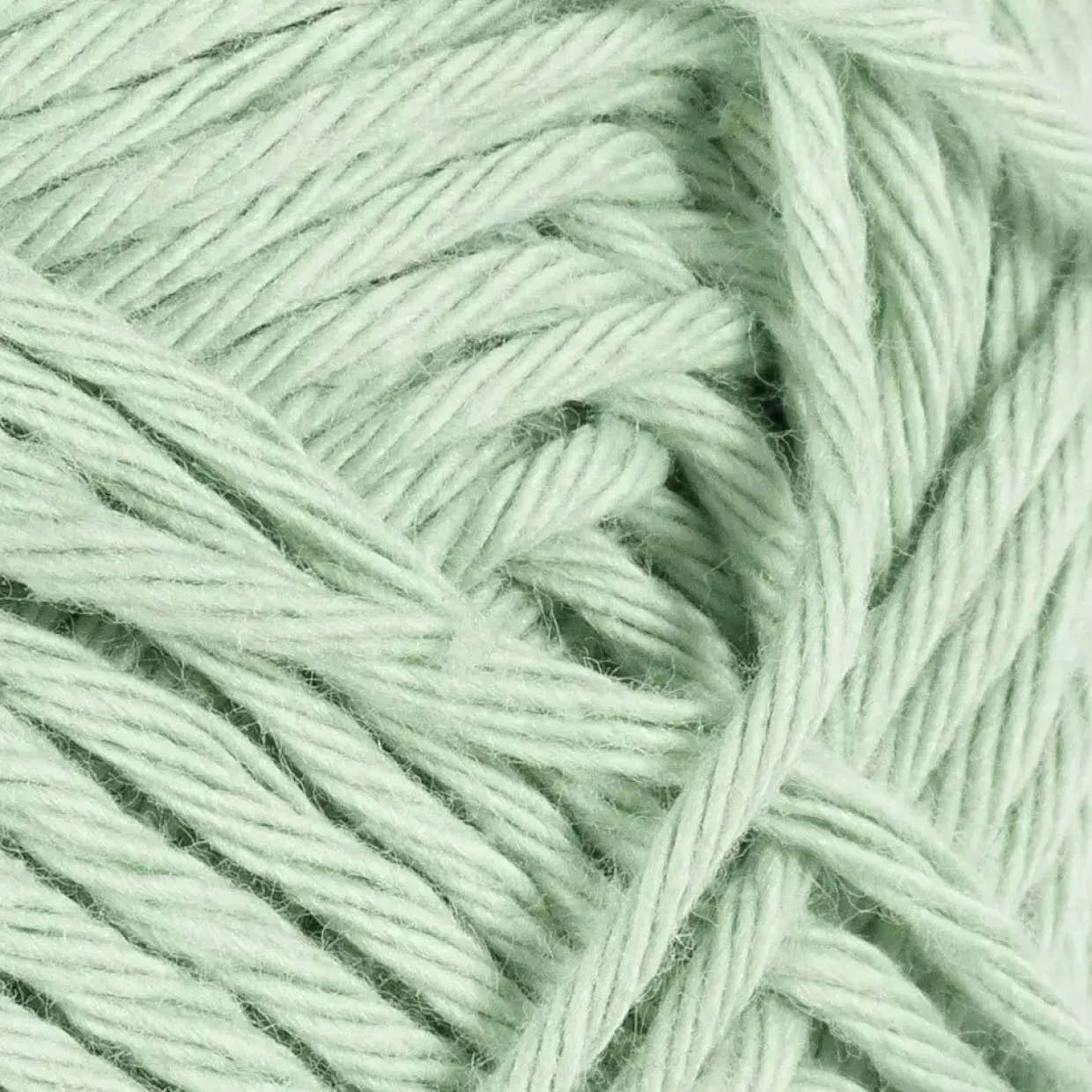 Bomuldsgarn nr. 8/8 L: 80-85 m mint grøn 50 g