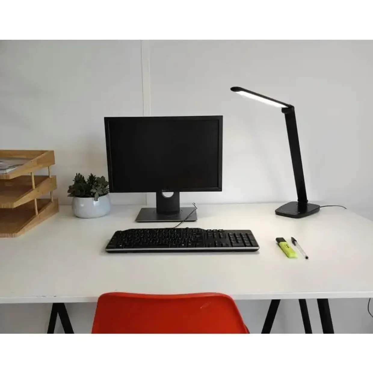 Bordlampe Unilux TWISTLED LED sort EU