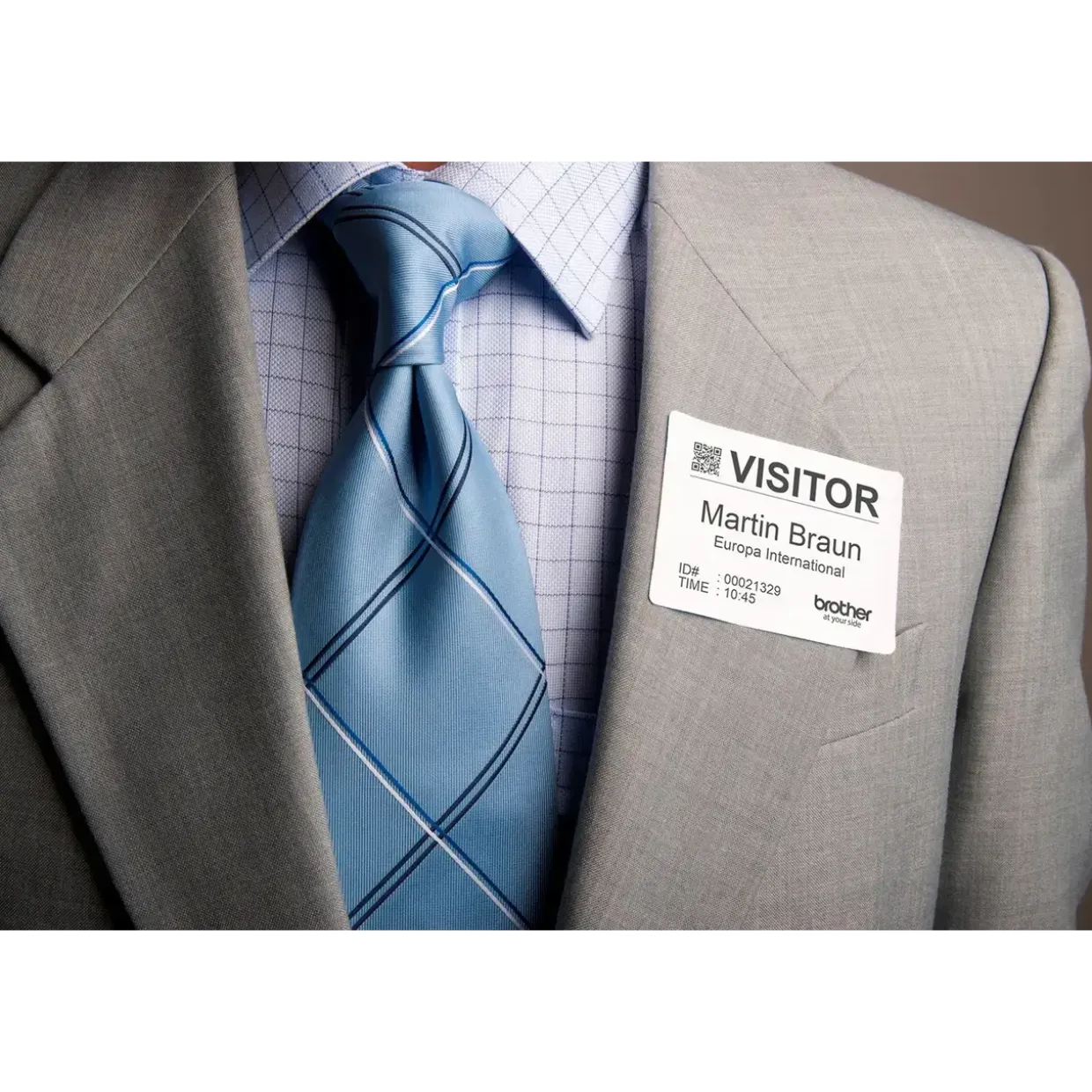Etiket - Brother Pre-cut Visitor Badge - 86x60 mm - Sort på hvid - 260 stk