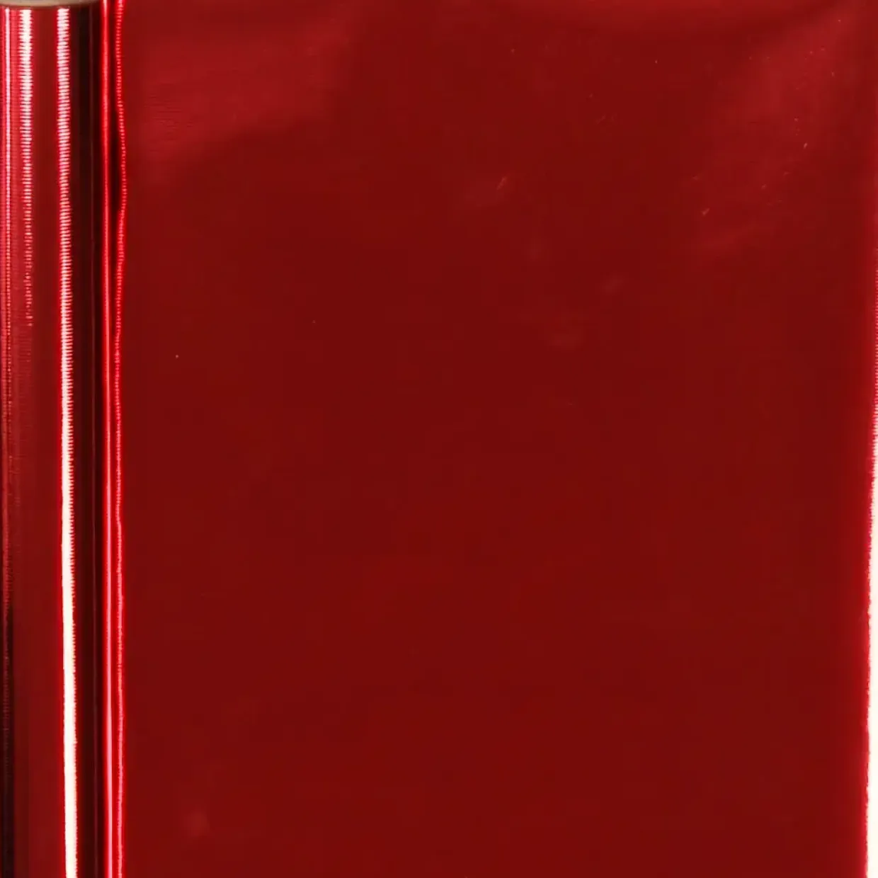 Gavepapir - rød metallic med præg - 50 cm x 4 m - 65 g