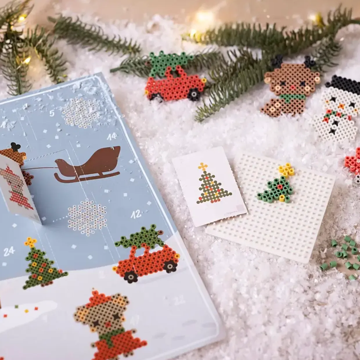 Julekalender - NABBI BioBeads - 24 designs - Karton med print
