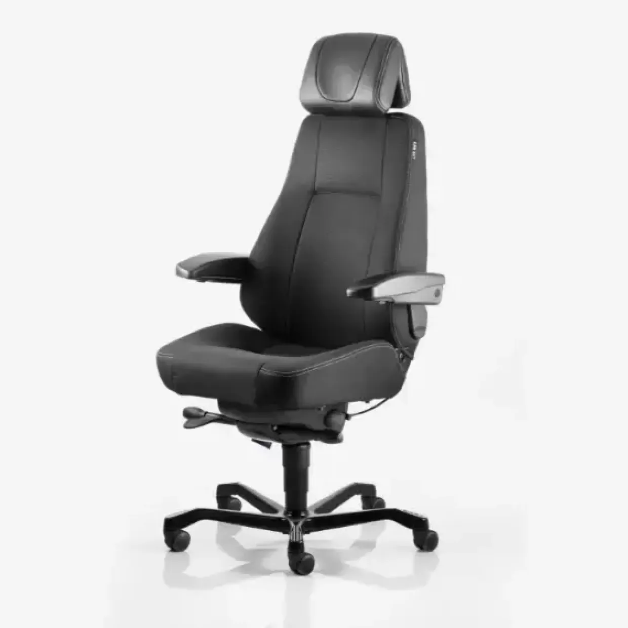 Kontorstol i skind, KAB Seating Director, White-Line Sort fighter inkl. armlæn og nakkestøtte