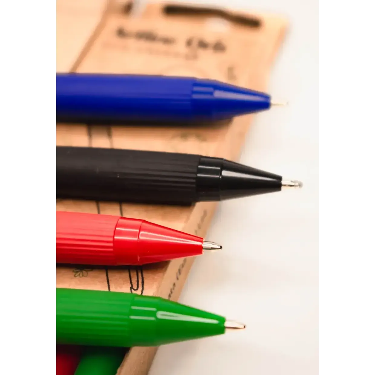 Orb ballpoint pen Artline ECO-GREEN 1.0 Assorteret