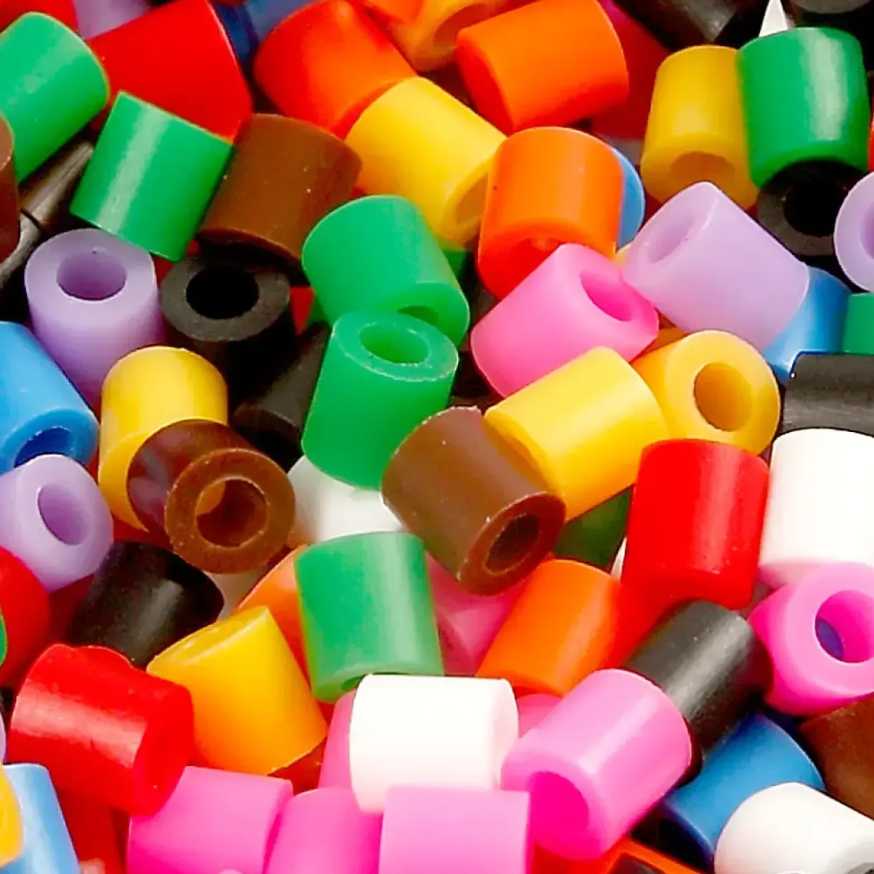 Perler størrelse 5 x 5 mm - hulstr. 2,5 mm - standardfarver - 5000 assorteret