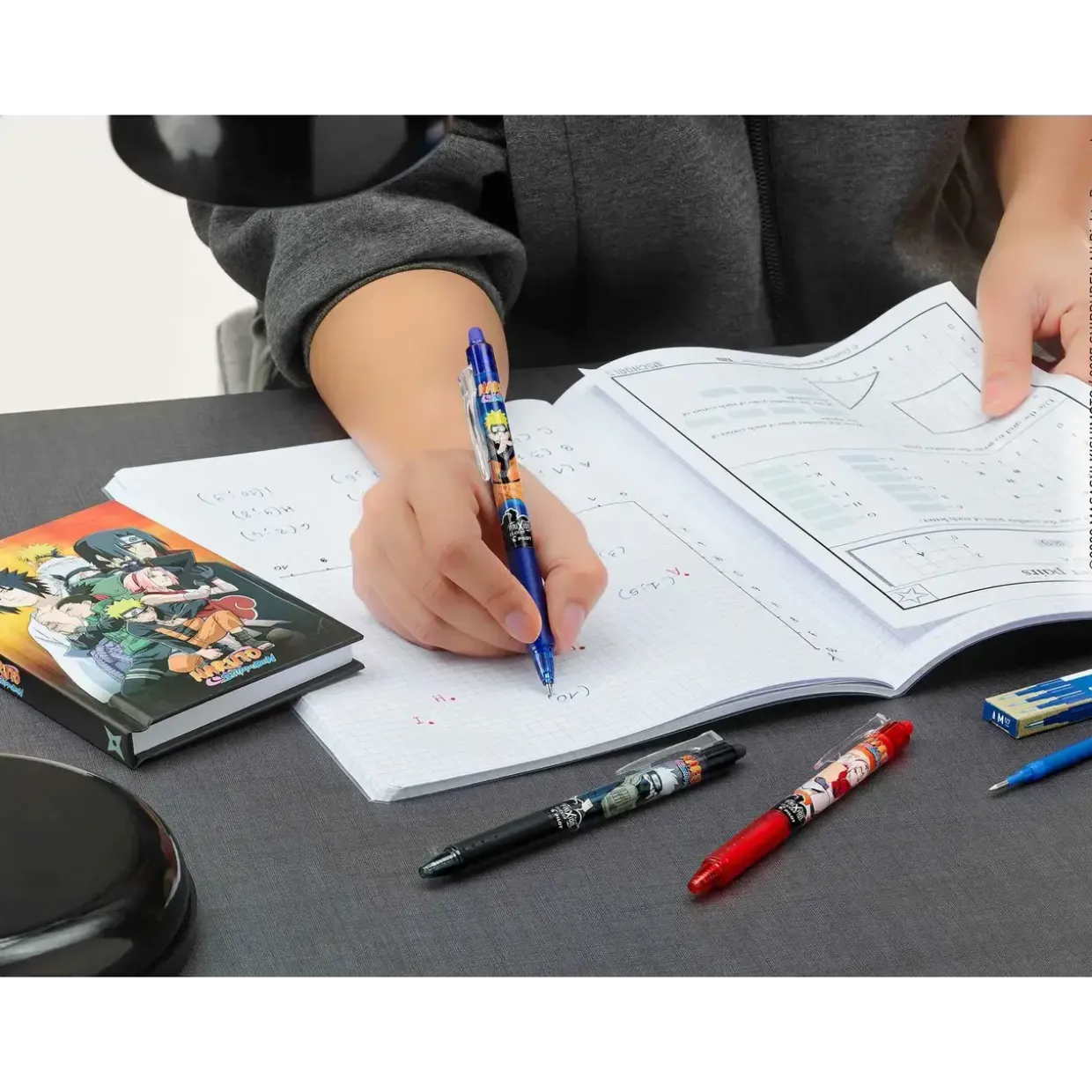 Pilot Frixion Clicker m/klik Naruto 0,7 blå - Køb minimum 12 stk.