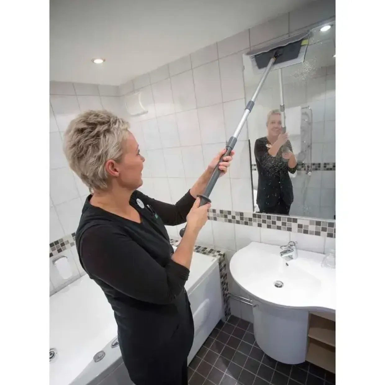 Rengøringssæt - Vikan EasyShine Kit - Inkl. moppefremfører, teleskopskaft, klude og mopper