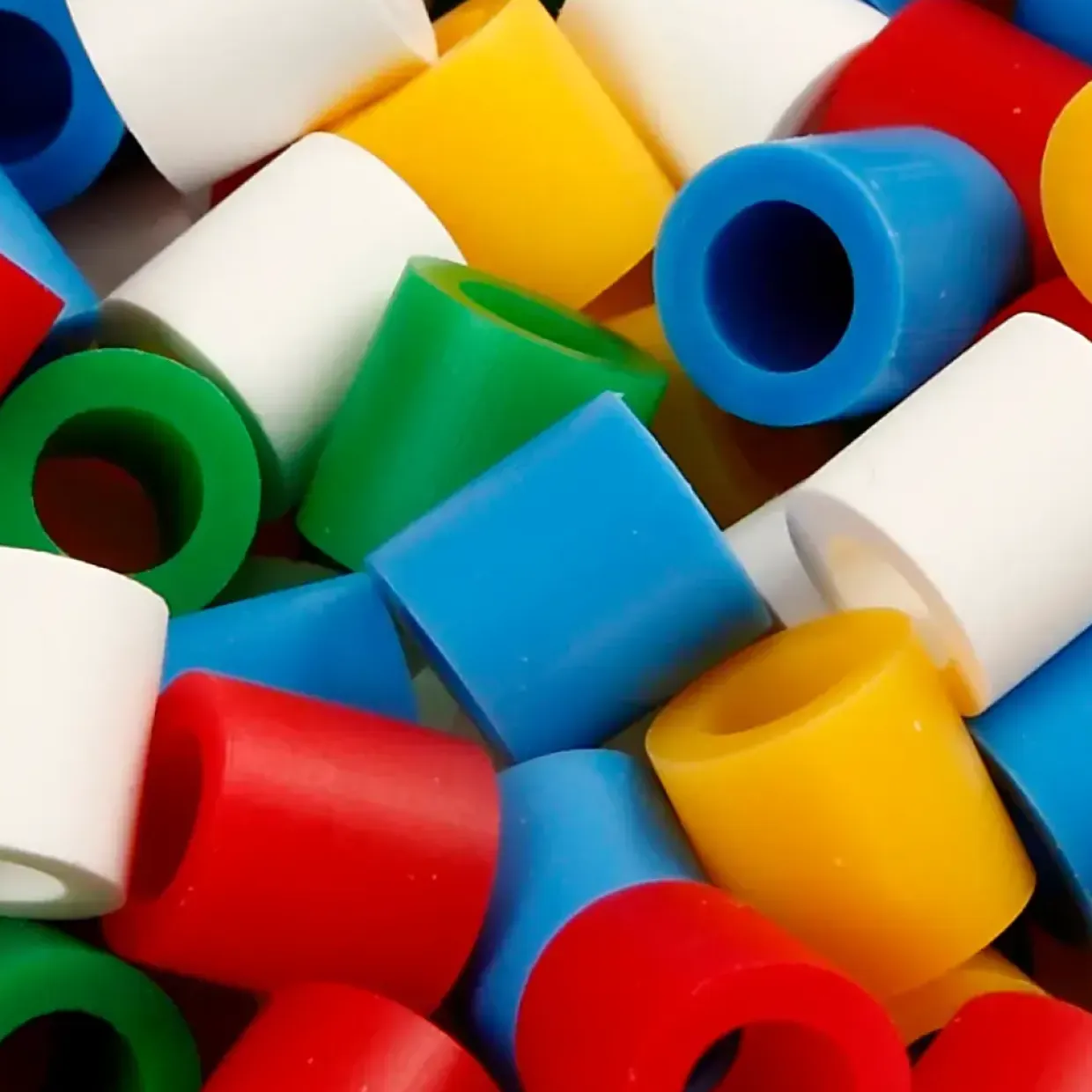 Rørperler jumbo i standard farver - str. 10 x 10 mm - hulstr. 5,5 mm - 550 assorteret