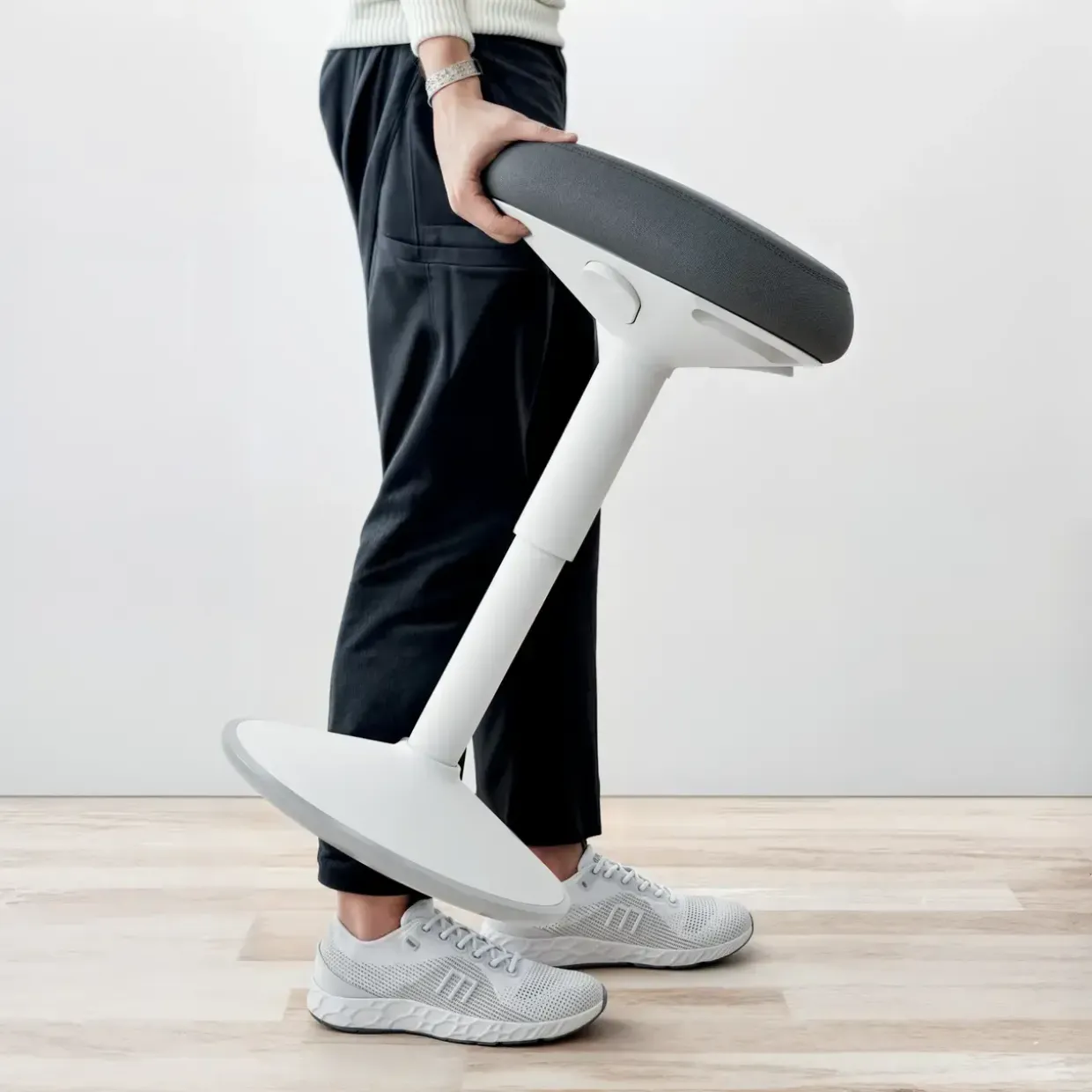 Siddestol – Leitz Ergo Active – Comfort – Lysegrå