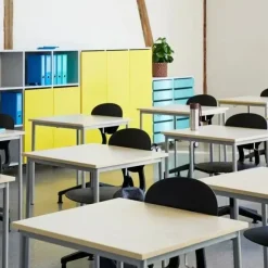 Skolebord - Model 166 - 700x600 mm - Birk laminat - Alugråt stel - Højde 720 mm