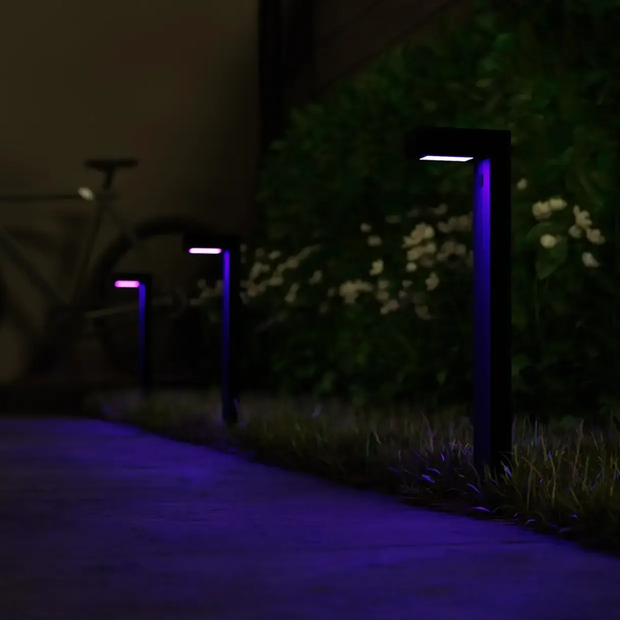 Smart Lampe - Hombli Smart Outdoor Pathway Light - Sort - 3-pak